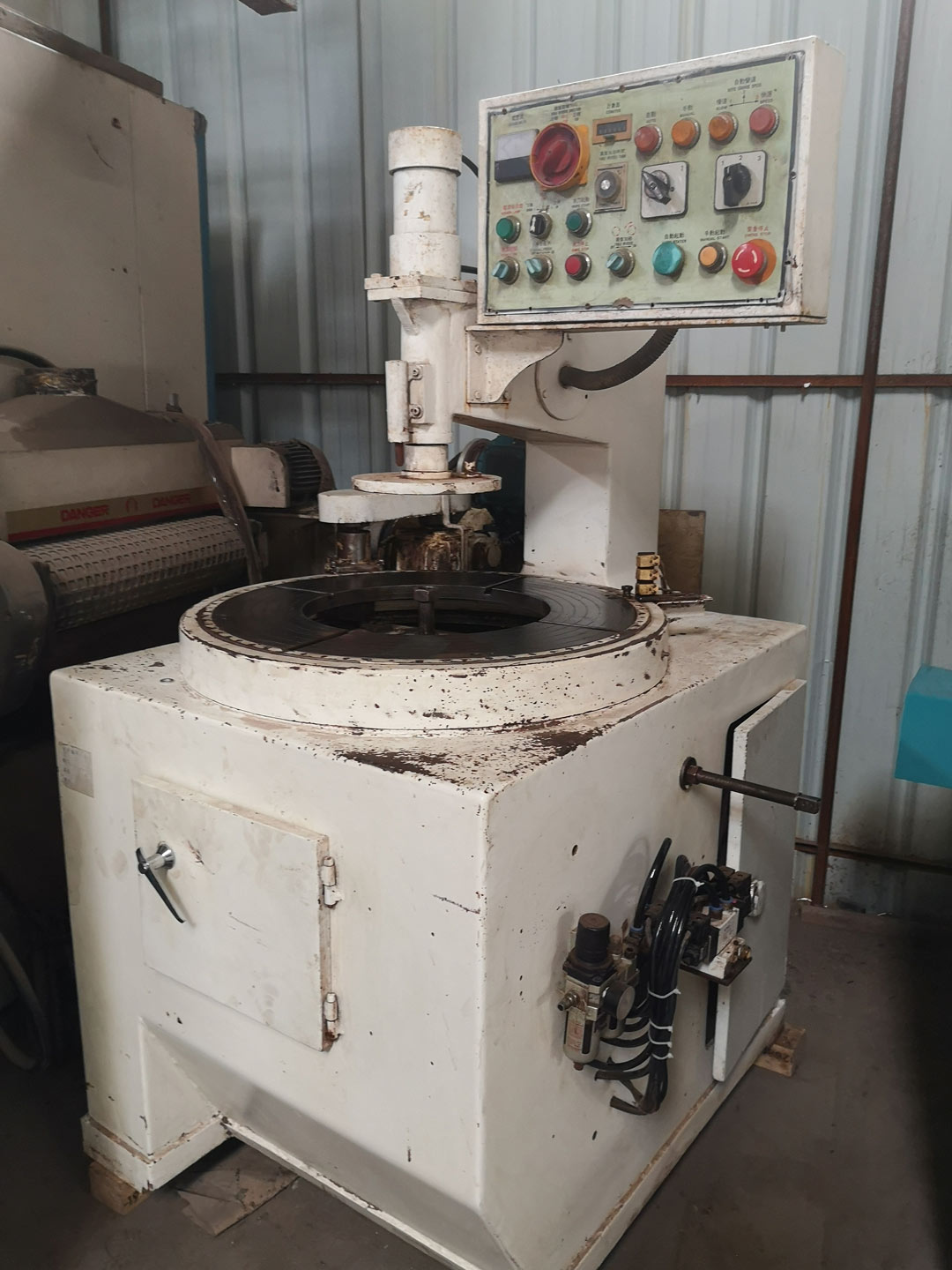 臺(tái)灣內(nèi)圓仿形機(jī)