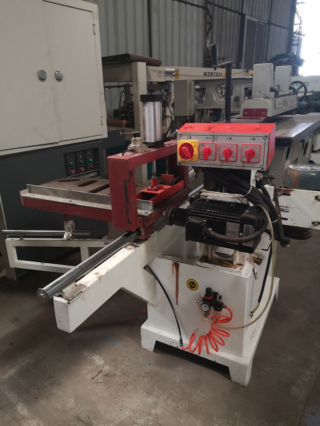 單軌五碟開(kāi)榫機(jī)