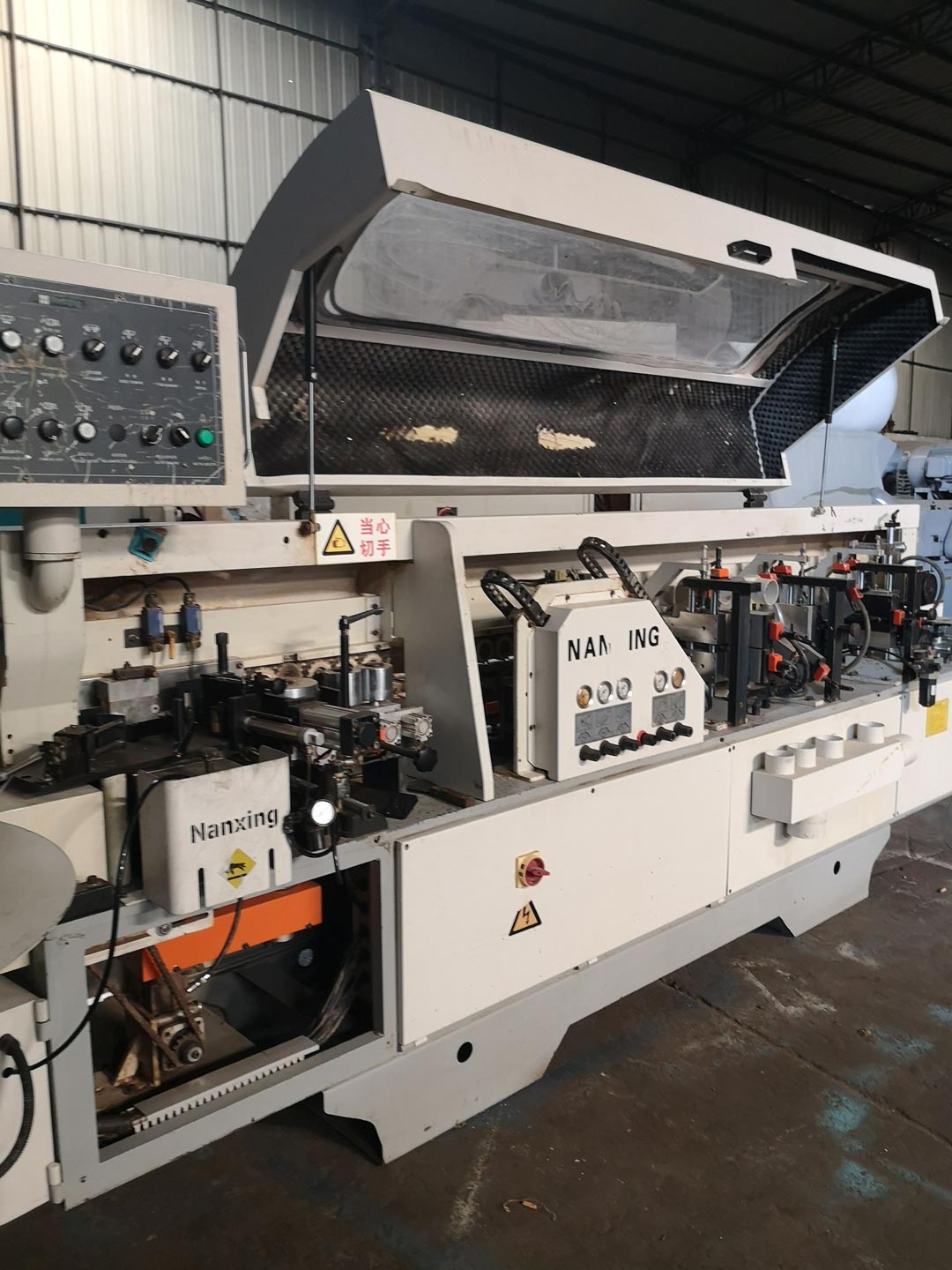 南興全自動封邊機