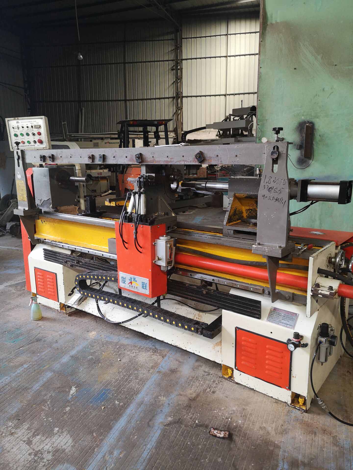 俊聯半自動背刀車床