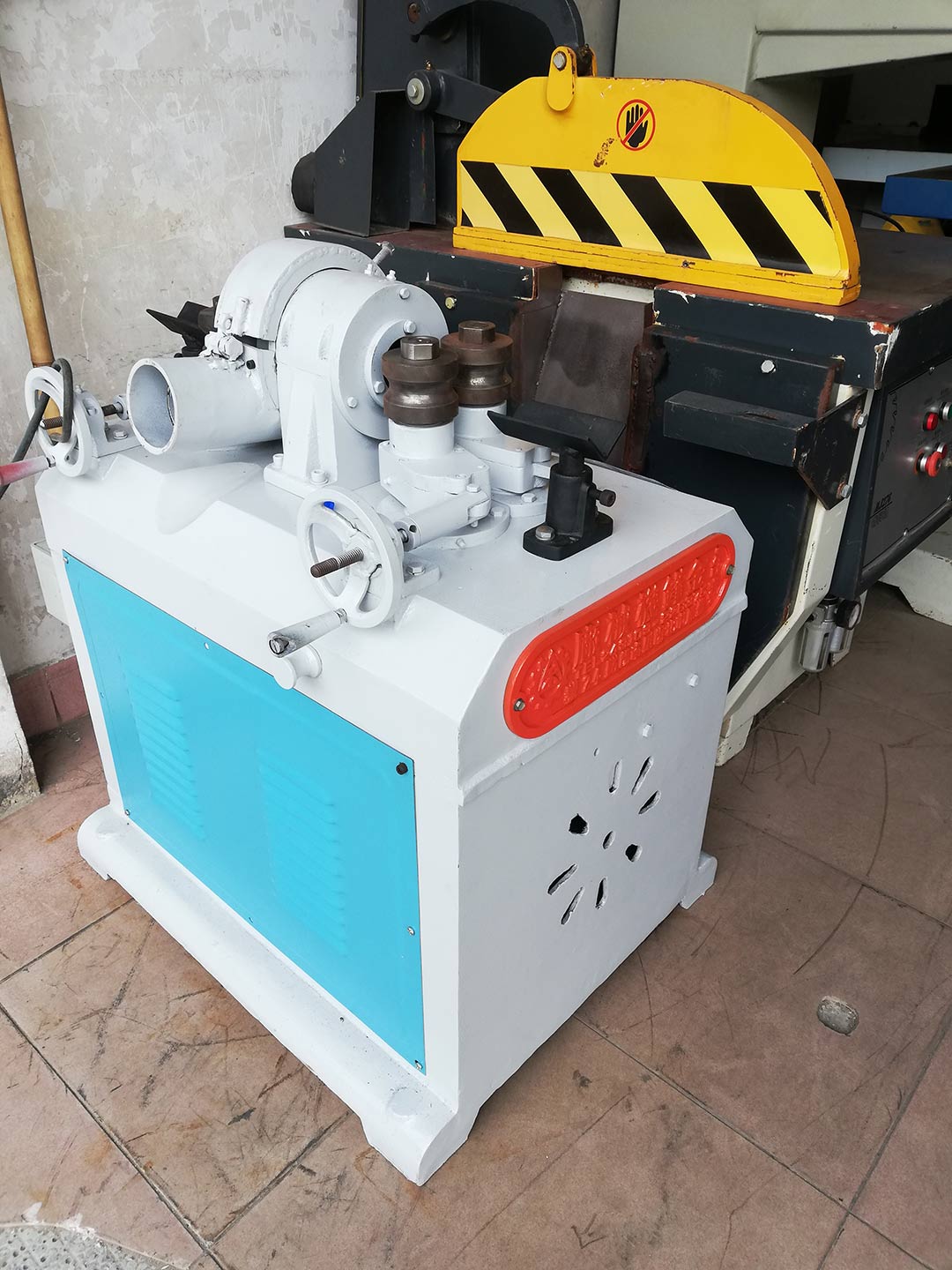 二手臺(tái)灣圓棒機(jī)