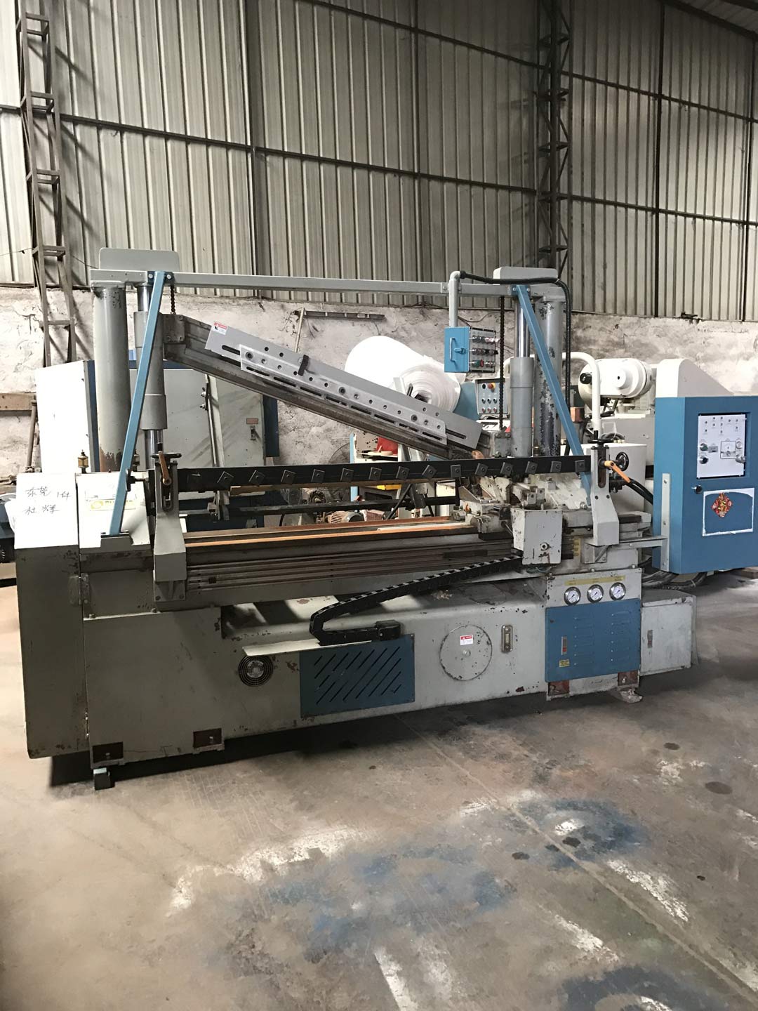 臺(tái)灣背刀車(chē)床