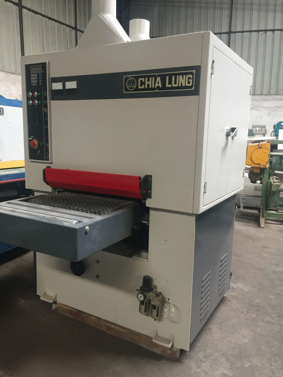 臺灣佳隆砂光機