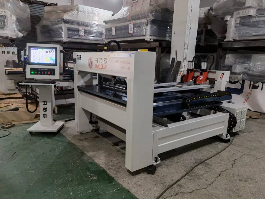 數(shù)控異形開料機(jī)